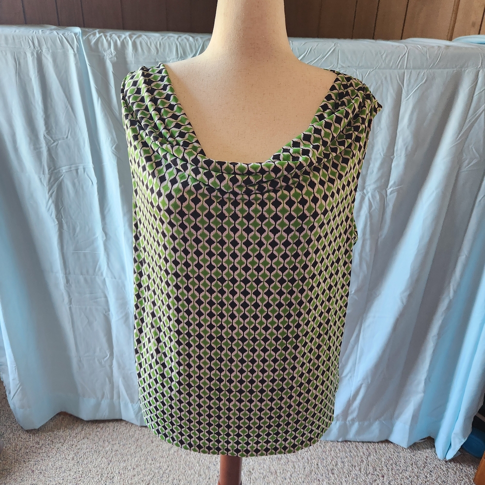 Jones Studio Green and Black Sleeveless Blouse